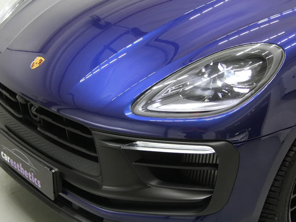 Porsche Macan po korekcie lakieru i ceramice, przedni zderzak w czarnej satynie